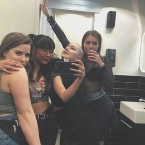 Meet your Posher, Chloe